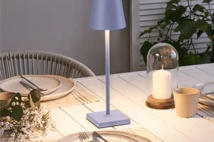 Lampe de table extérieure gratuite : choisissez parmi 4 options 💡