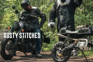 🕶️ Rijd in stijl met Rusty Stitches 🪡