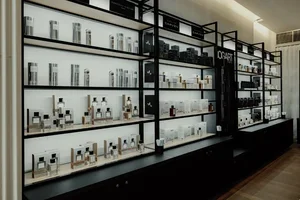 Entrez dans l'univers de Signature by ApriL Parfumerie