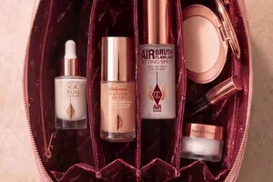 Pack, Glow + Go With My Mini Beauty Icons 💋