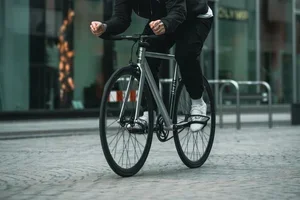 Hoeveel kun je besparen door met de fiets te gaan?
