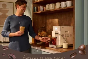 IJskoffie of warme koffie, met een gratis cadeau van ons