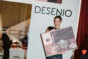 Burgundy Holiday Event in Berlin