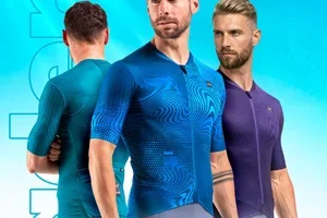 De Opruiming Gaat Door: Space-shirt met 70% korting