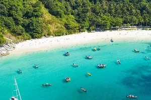 Khao Lak Beachfront Suites w. Daily Breakfast, Nightly Dinner & 2 Kids Stay Free