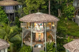 Adults-Only TreeHouse & Beachfront Villas w. Jungle Canopy Views