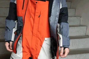 Koud weer? Deze essentials heb je op de piste én hier nodig