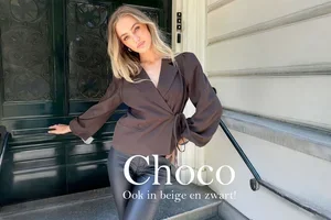 Nu ook in choco: de wrap blazer 🤎
