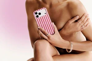Je telefoon kan niet naakt door de wereld