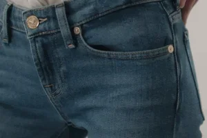 Low Rise voor haar & Slim Fits voor hem
