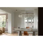 Miira 8 ovale kroonluchter, messing/opaal, 8-lamps - Nuura Nuura Aps - Eetkamer - Scandinavisch - Metaal - Meerdere lampen